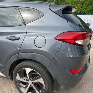 HYUNDAI TUCSON - 6
