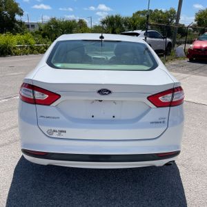 FORD FUSION HYBRID SE - 7