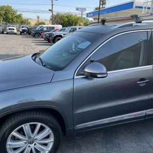 VOLKSWAGEN TIGUAN S 4MOTION - 2