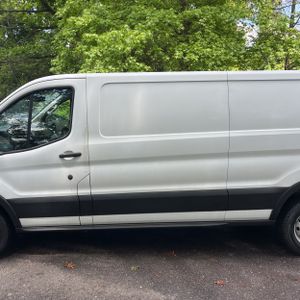 FORD TRANSIT 150 - 4