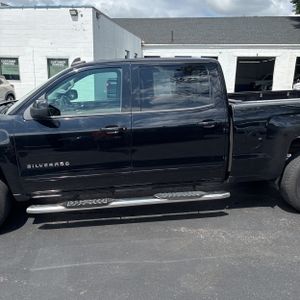 2018 Chevrolet SILVERADO 1500 LT photo 4