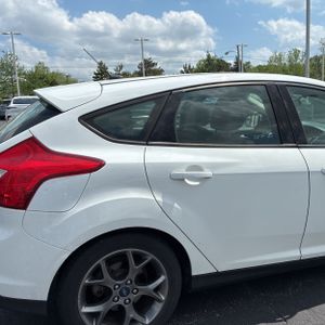 FORD FOCUS SE - 9