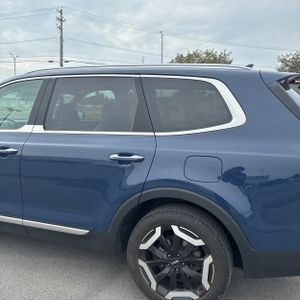 صورة 6 لـ 2024 KIA TELLURIDE S