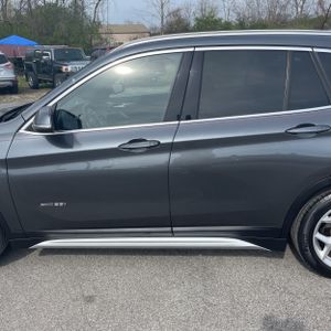 BMW X1 XDRIVE28I - 4