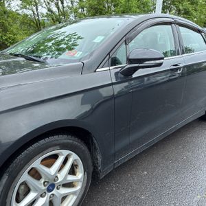 FORD FUSION SE - 2