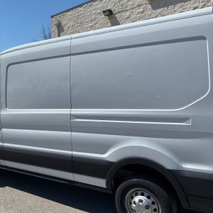 FORD TRANSIT 150 - 6