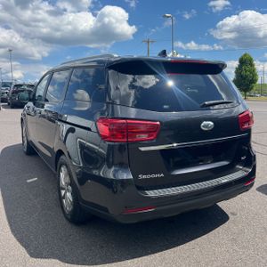 KIA SEDONA EX - 4