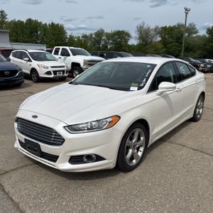 FORD FUSION SE - 1
