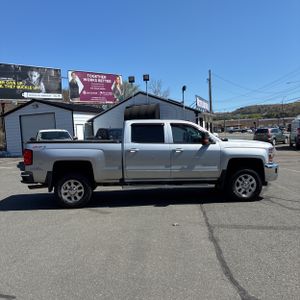 CHEVROLET SILVERADO - 10