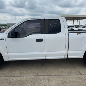 FORD F-150 XL - 4