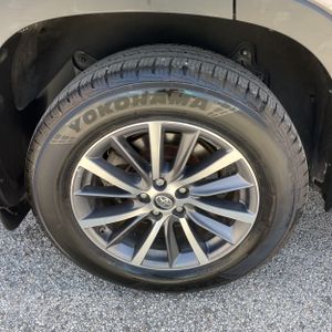 صورة 19 لـ 2018 Toyota HIGHLANDER XLE