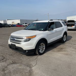 FORD EXPLORER XLT - 1