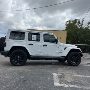 JEEP WRANGLER SAHARA 4XE - 10