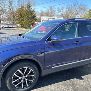 VOLKSWAGEN TIGUAN SE 4MOTION - 2