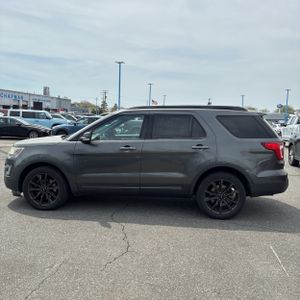 FORD EXPLORER XLT - 3