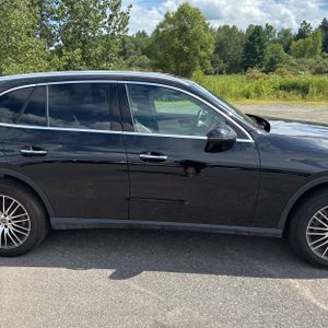 2024 Mercedes-BENZ GLC — миниатюра 11