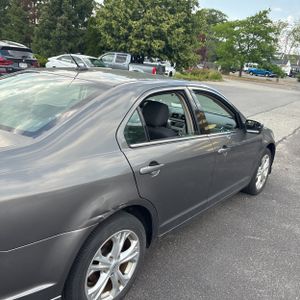 FORD FUSION SE - 9