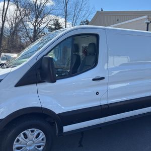FORD TRANSIT 250 - 2