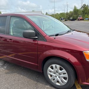 2017 Dodge GRAND CARAVAN SE — миниатюра 13