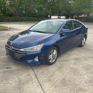 HYUNDAI ELANTRA SEL - 1