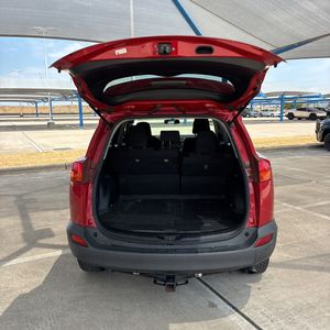 صورة 44 لـ 2014 Toyota RAV4 XLE