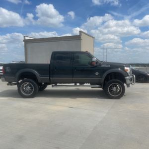 FORD F-250 SUPER DUTY LARIAT - 10