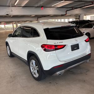صورة 5 لـ 2022 Mercedes-BENZ GLA