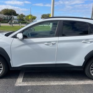 HYUNDAI KONA SEL - 4