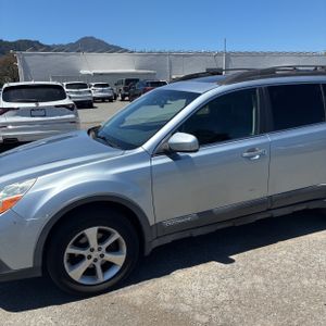 2013 Subaru OUTBACK 2.5I LIMITED — фото 2