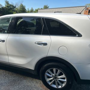 KIA SORENTO LX V6 - 5