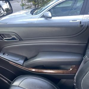 2017 Chevrolet SUBURBAN LT 缩略图 64