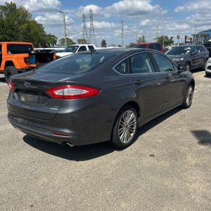 FORD FUSION SE - 8