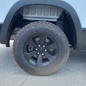2022 RAM 1500 REBEL — миниатюра 19
