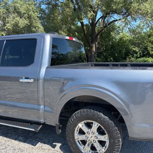 صورة 6 لـ 2021 FORD F-150 XLT