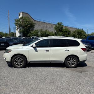 2016 Nissan PATHFINDER SL — фото 3