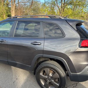 JEEP CHEROKEE LATITUDE 75TH ANNIVERSARY - 6