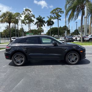 صورة 10 لـ 2021 Porsche MACAN S