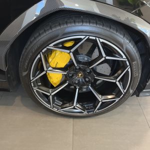 صورة مصغرة 16 لـ 2023 Lamborghini URUS BASE