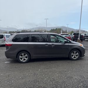 TOYOTA SIENNA - 10