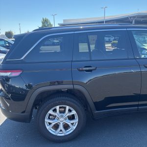 2023 JEEP GRAND CHEROKEE LIMITED photo 9