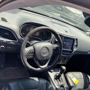 صورة مصغرة 37 لـ 2019 JEEP CHEROKEE OVERLAND