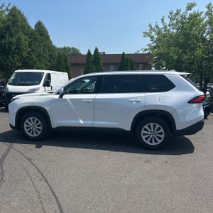 صورة 3 لـ 2024 Toyota GRAND HIGHLANDER XLE