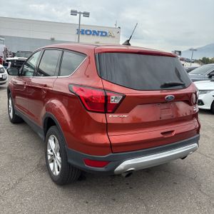 صورة 5 لـ 2019 FORD ESCAPE SE