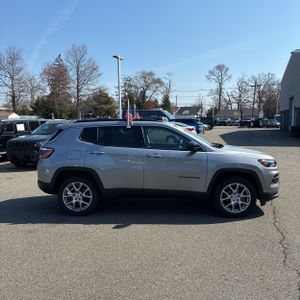 JEEP COMPASS LATITUDE LUX - 10