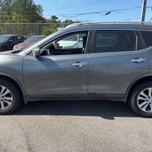 NISSAN ROGUE SV - 4