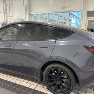 TESLA MODEL Y LONG RANGE - 5