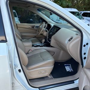 2015 Nissan PATHFINDER SL 照片 33