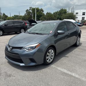 2014 Toyota COROLLA LE photo 1