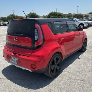 2017 KIA SOUL + — фото 8