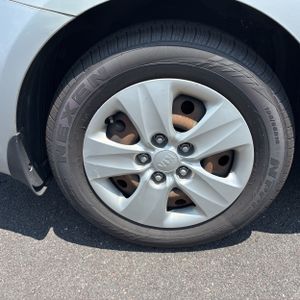2017 KIA FORTE LX — миниатюра 19